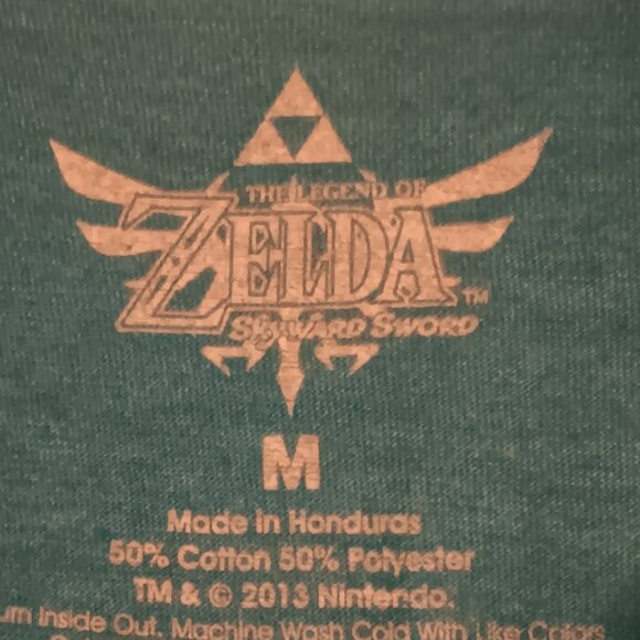 "The Legend of Zelda" T-shirt Men's Medium 2013 - Picture 3 of 5